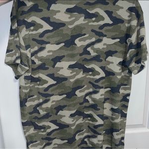$5 DEALS MUST BUNDLE Womens Camo Loose Tee